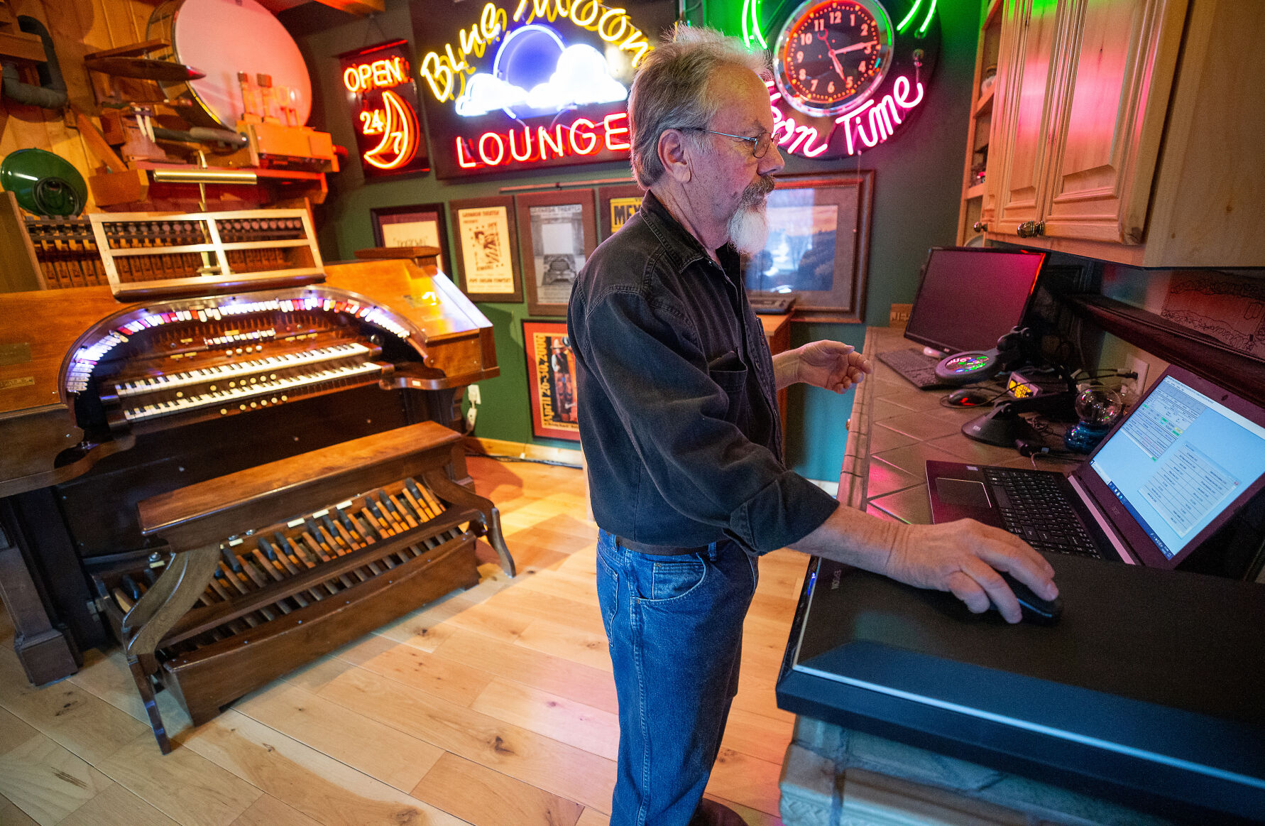 220312-newslocal-organman 06.jpg